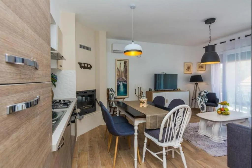 Apartman Marta 3